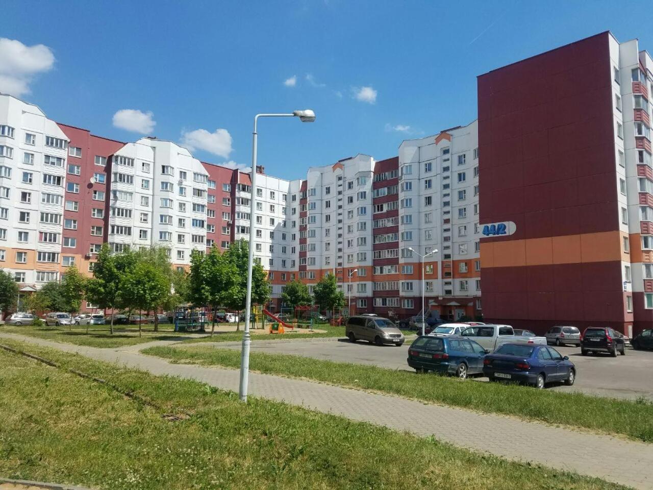 Apartment On Metro Mihalova มินสก์ ภายนอก รูปภาพ